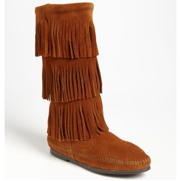 Minnetonka Three-Layer Fringe Boot Size 6 - Picture 2 of 6